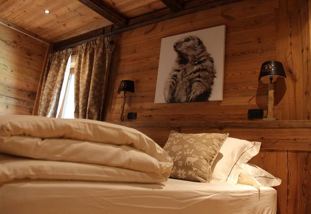 Les Trompeurs Chez Odette Bed & Breakfast Когне Екстериор снимка